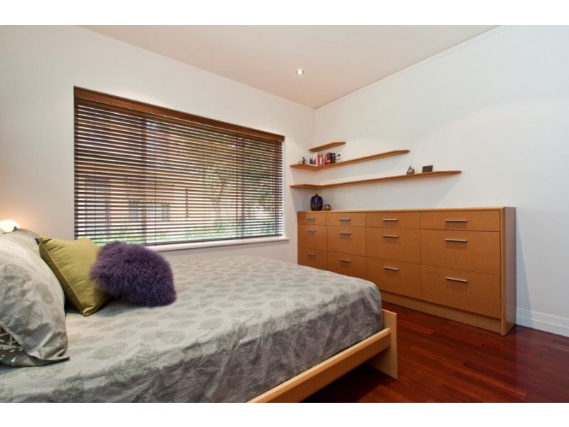 12/2 Emerson Road, Black Forest SA 5035