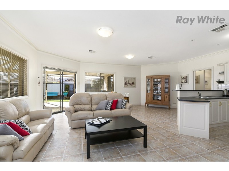 10 Moorfield Terrace, Allenby Gardens SA 5009