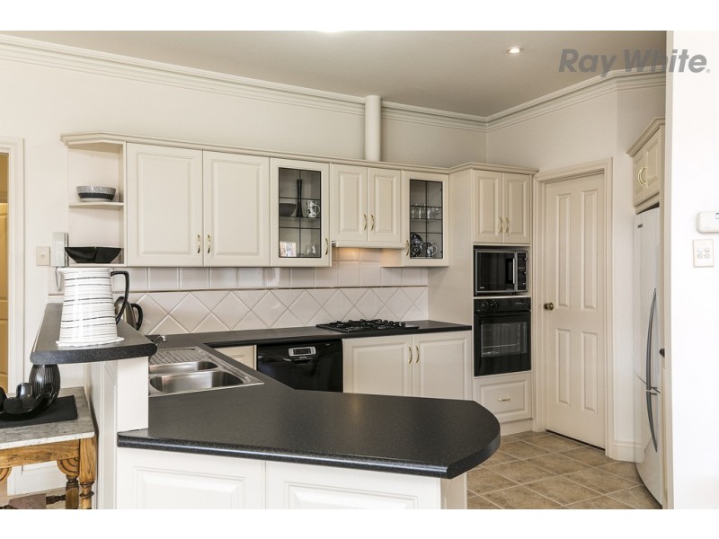 10 Moorfield Terrace, Allenby Gardens SA 5009