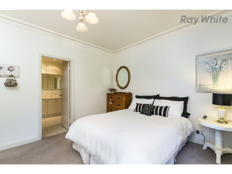 10 Moorfield Terrace, Allenby Gardens SA 5009