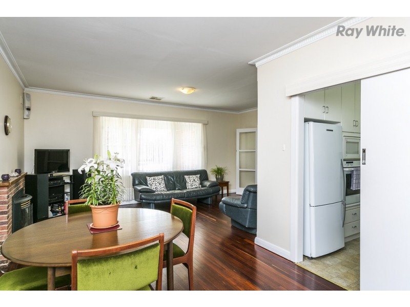 8 The Parkway, Sturt SA 5047