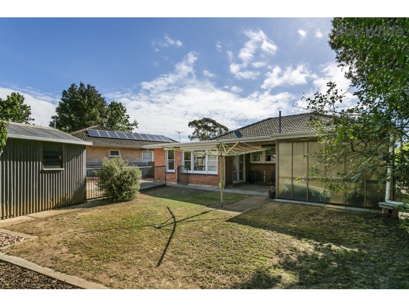 8 The Parkway, Sturt SA 5047