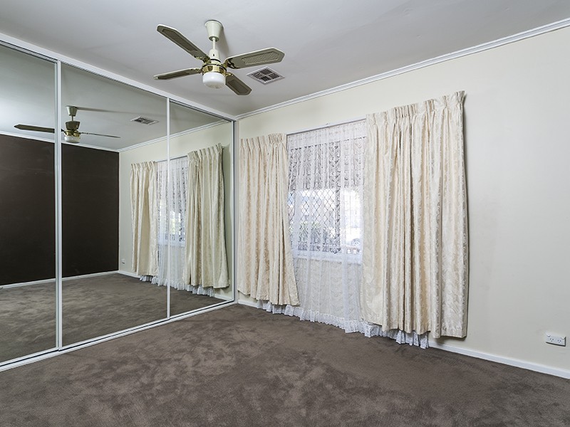 2 Shetland Avenue, Marion SA 5043