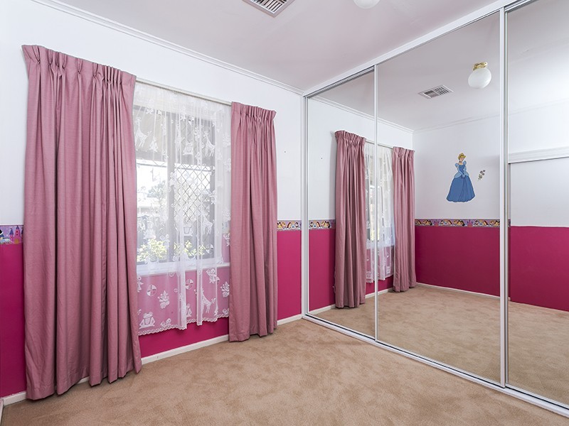 2 Shetland Avenue, Marion SA 5043