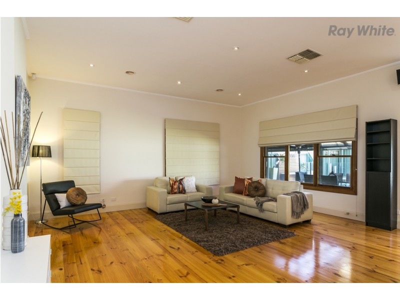 8 Garland Street, Glandore SA 5037