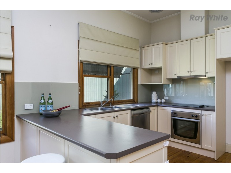 8 Garland Street, Glandore SA 5037