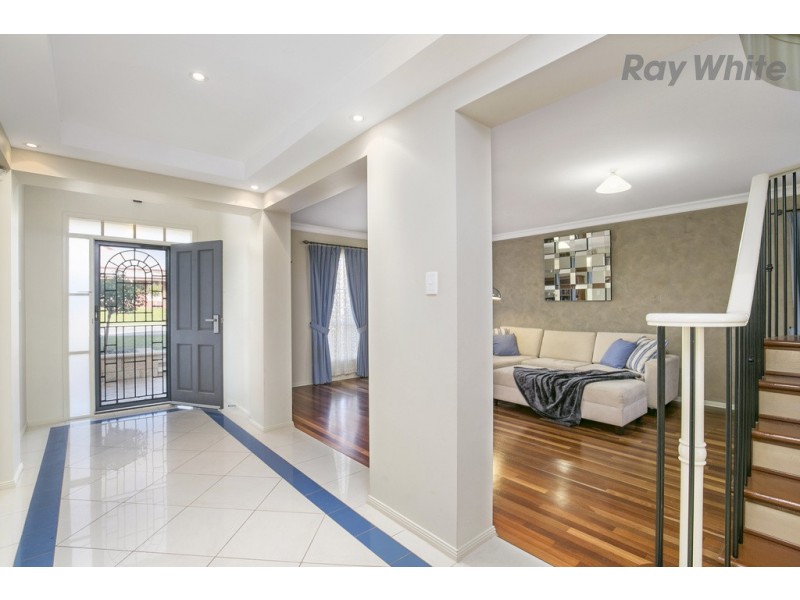 26 Ingleton Drive, Hallett Cove SA 5158