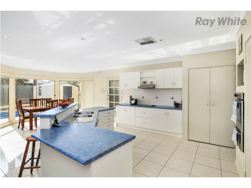 26 Ingleton Drive, Hallett Cove SA 5158