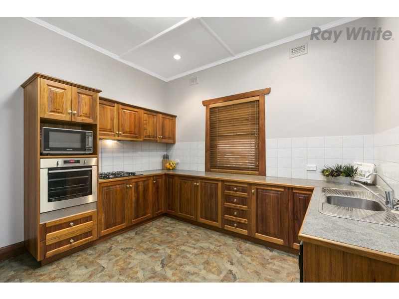 8 King Street, Glandore SA 5037