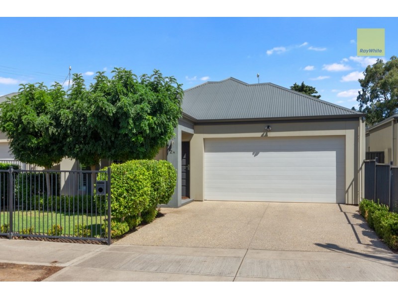2A Edwards Avenue, Park Holme SA 5043