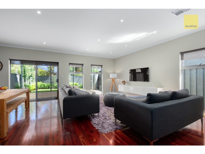 2A Edwards Avenue, Park Holme SA 5043