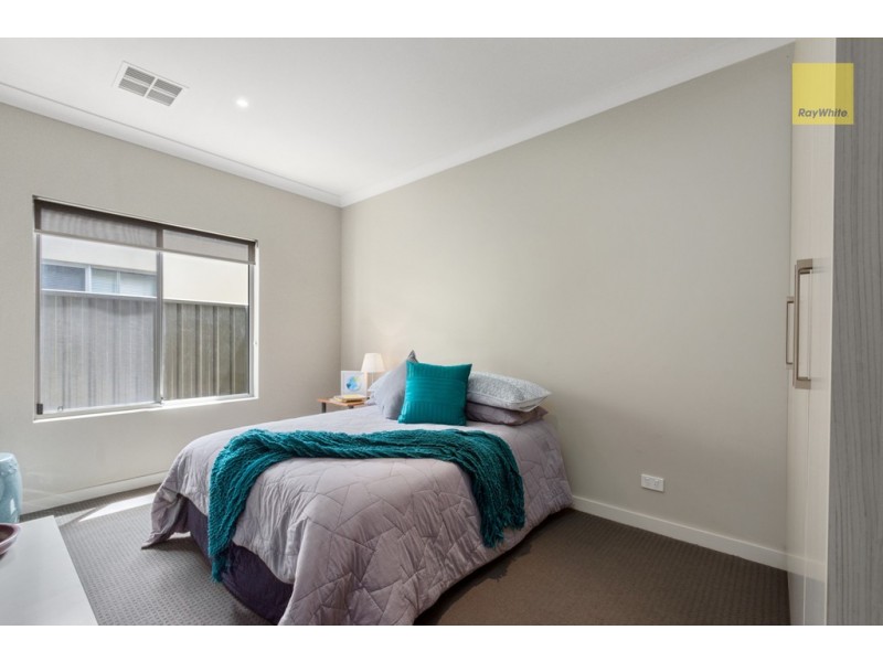 2A Edwards Avenue, Park Holme SA 5043