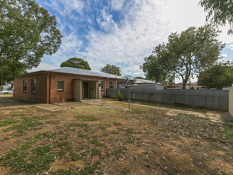 7 Church Crescent, Marion SA 5043