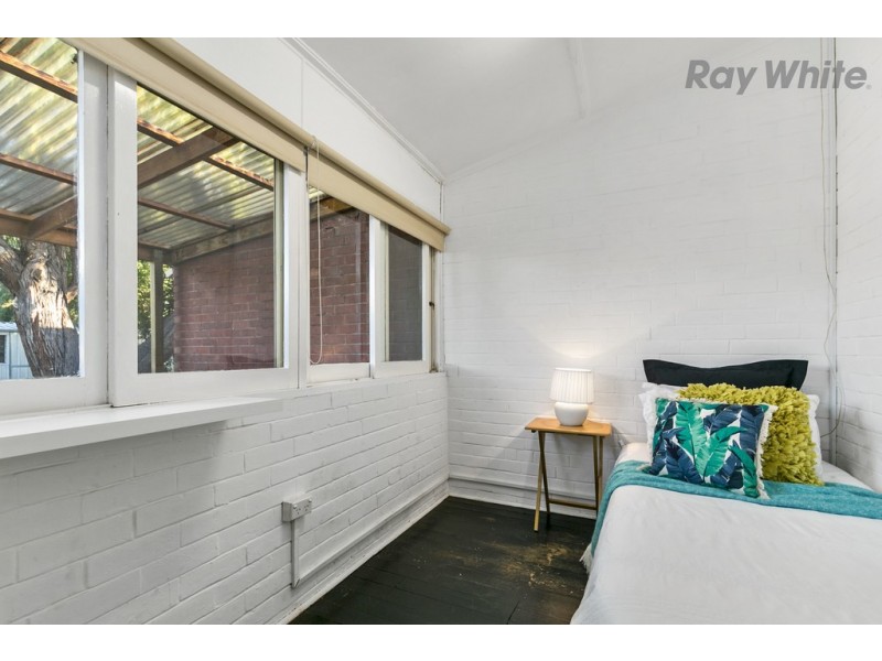 14A Naldera Street, Glandore SA 5037