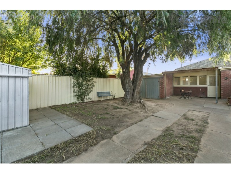 14A Naldera Street, Glandore SA 5037