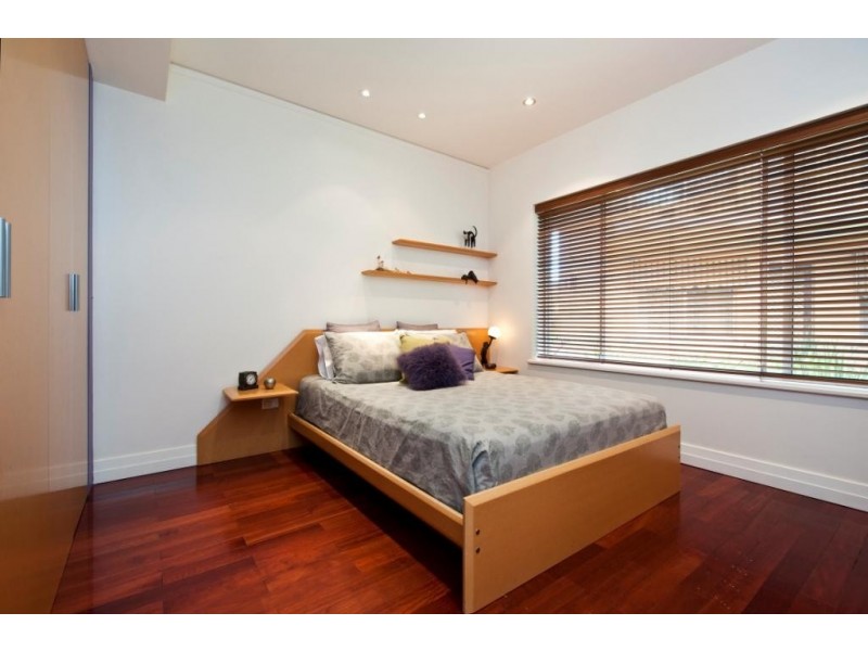 12/2 Emerson Road, Black Forest SA 5035