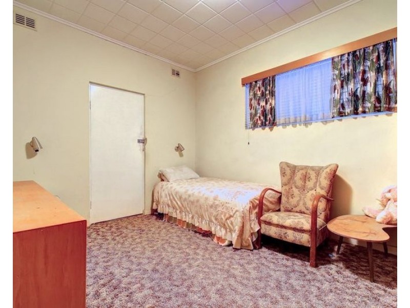 15 Hunt Crescent, Christies Beach SA 5165