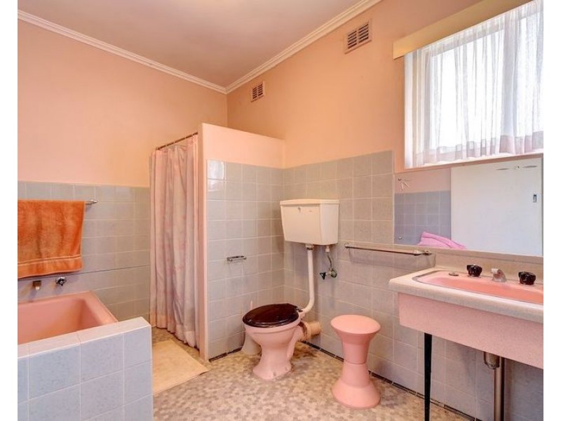 15 Hunt Crescent, Christies Beach SA 5165