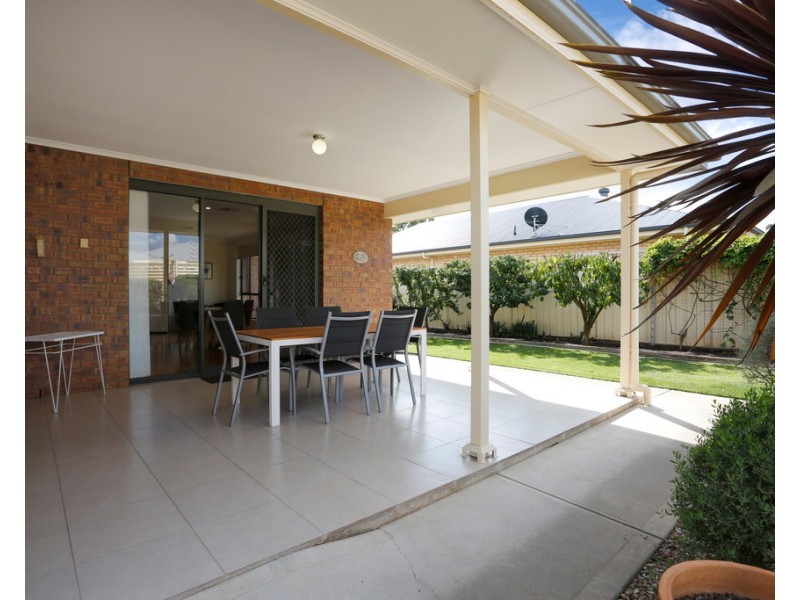 6 George Angas Drive, Greenock SA 5360