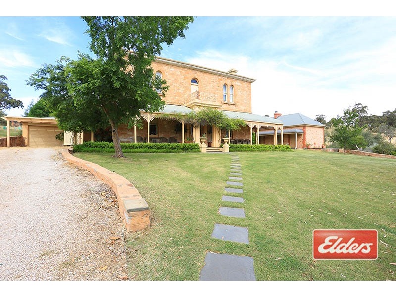 488 Muanu Road via BOCONNOC PARK – “KOOKYNIE”, Clare SA 5453