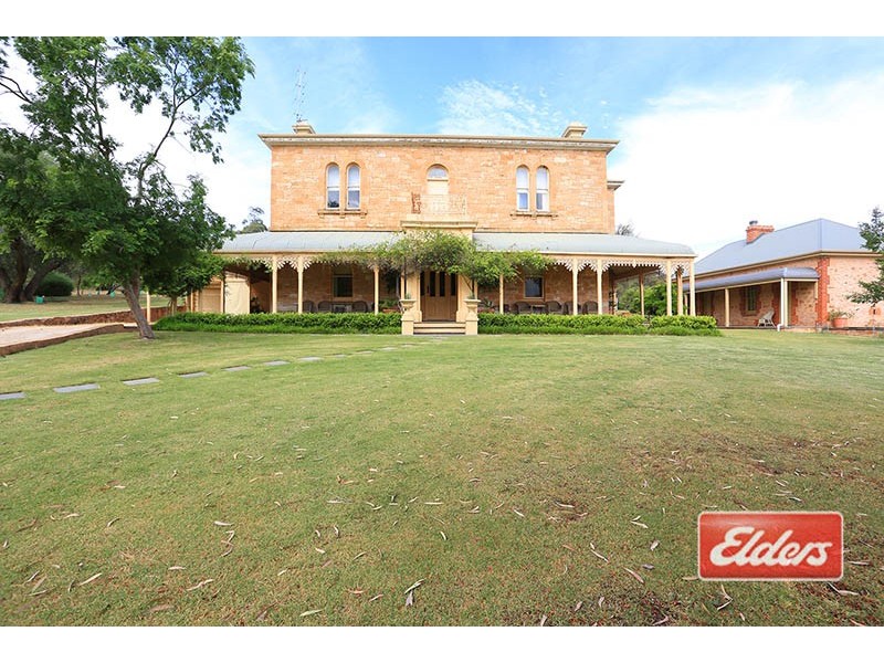 488 Muanu Road via BOCONNOC PARK – “KOOKYNIE”, Clare SA 5453