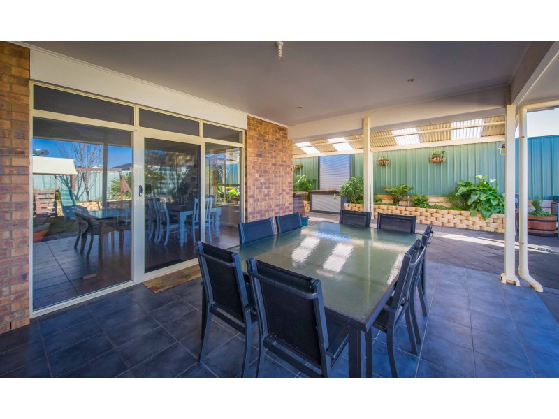 16 Clyde Court, Greenock SA 5360