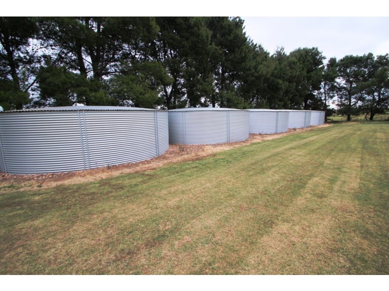 488 Muanu Road via BOCONNOC PARK -, Clare SA 5453