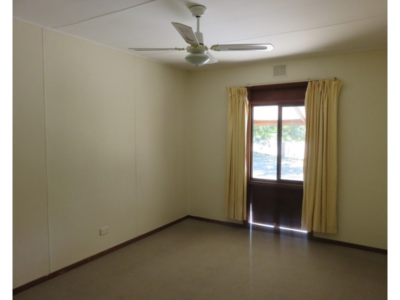 6 Queen Street, Williamstown SA 5351