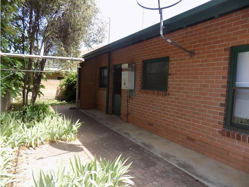 2/2 Moculta Road, Angaston SA 5353
