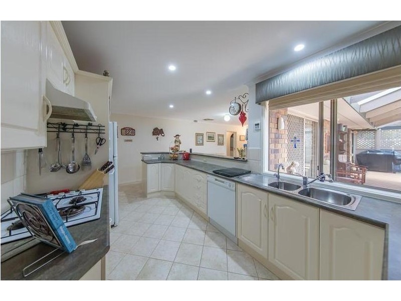6 Neldner Ave, Angaston SA 5353