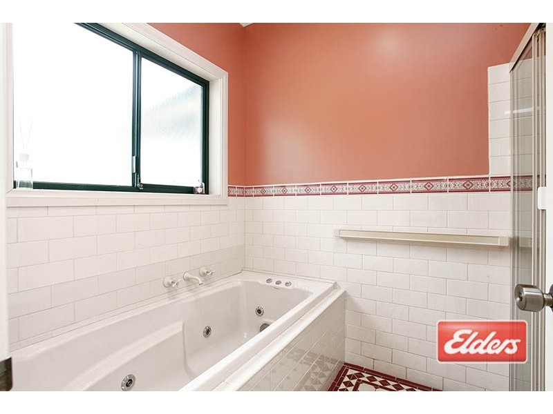 8 Collins Street, Angaston SA 5353