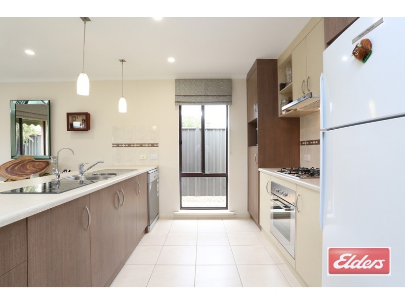 10 Jindabyne Street, Andrews Farm SA 5114