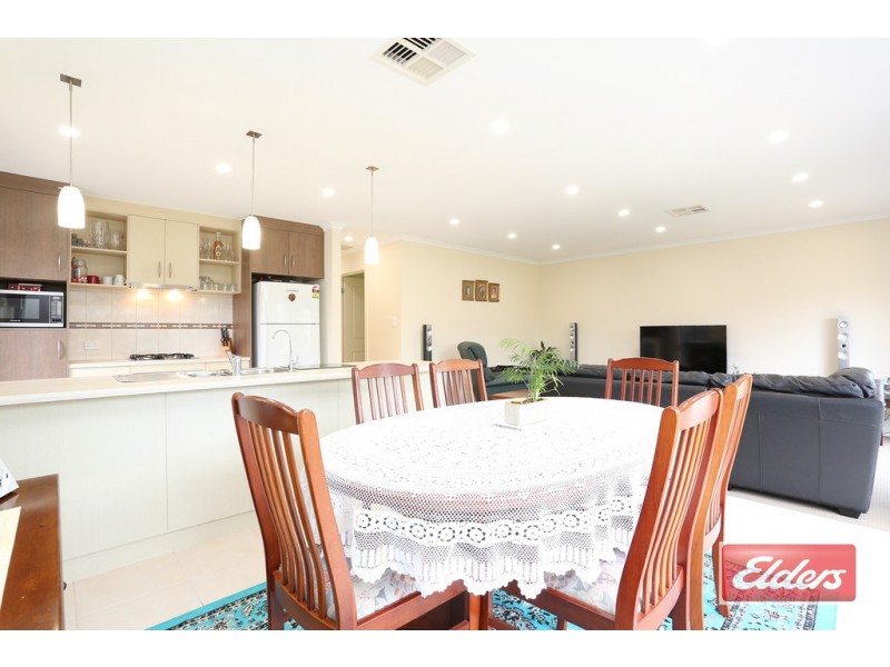 10 Jindabyne Street, Andrews Farm SA 5114