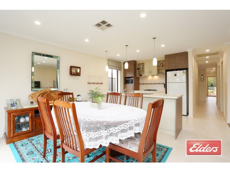 10 Jindabyne Street, Andrews Farm SA 5114