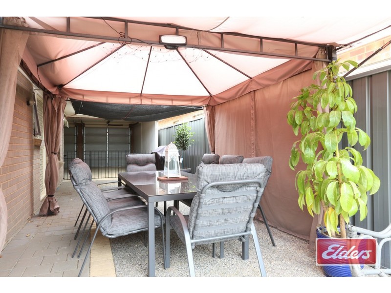 10 Jindabyne Street, Andrews Farm SA 5114