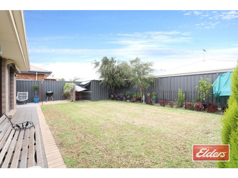 10 Jindabyne Street, Andrews Farm SA 5114