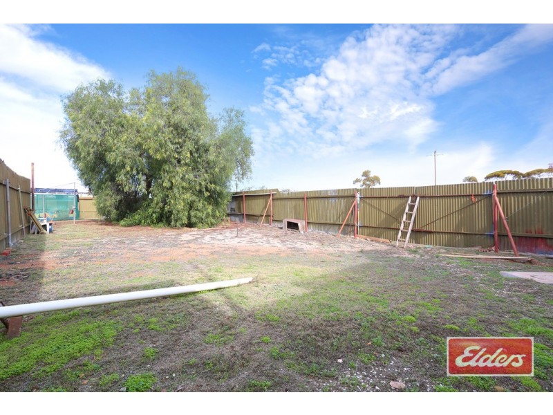 1 North Terrace, Mount Mary SA 5374