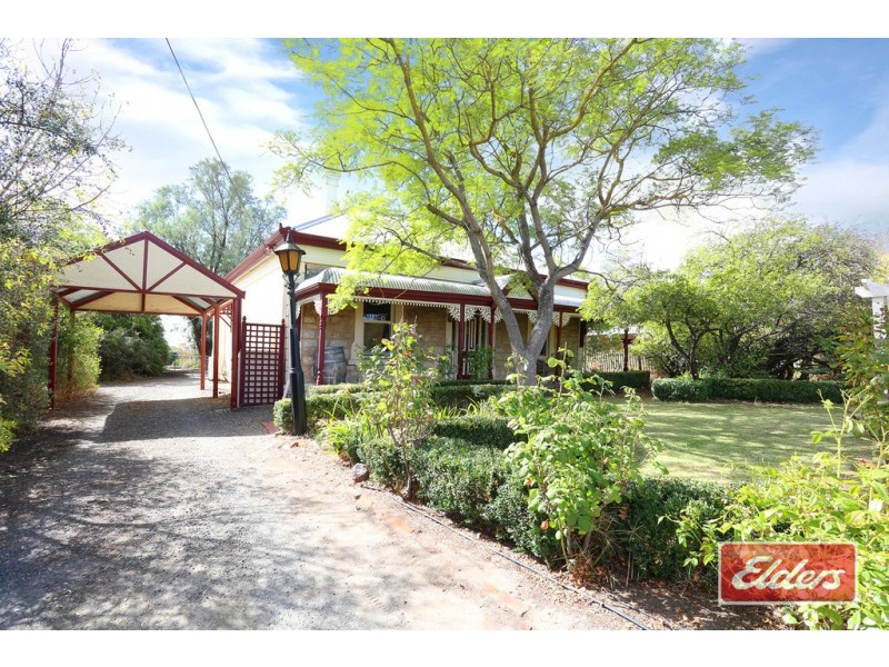 32 BASEDOW ROAD, Tanunda SA 5352