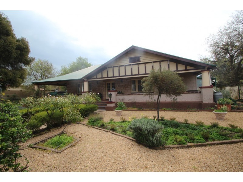 28 South Terrace, Kapunda SA 5373