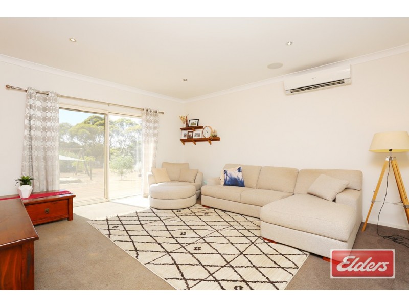 1062 St Kitts Road, Dutton SA 5356