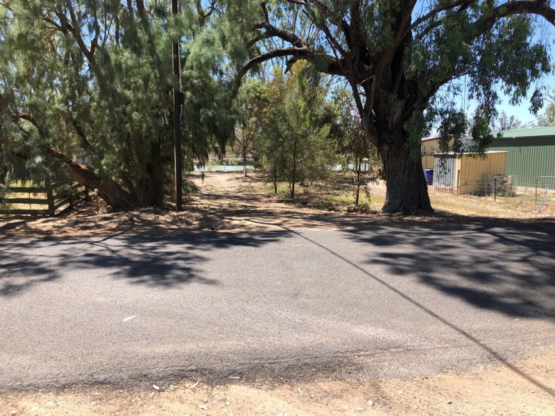 3 McPhee Avenue, Blanchetown SA 5357