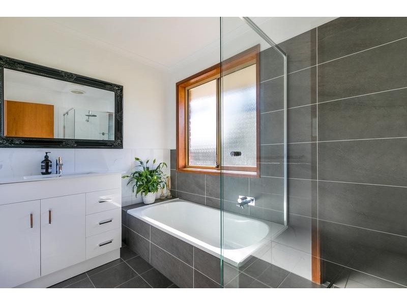 5 Auricht Avenue, Tanunda SA 5352