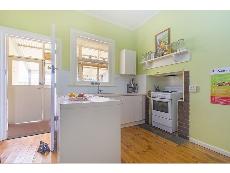 6 Swinden Street, Riverton SA 5412