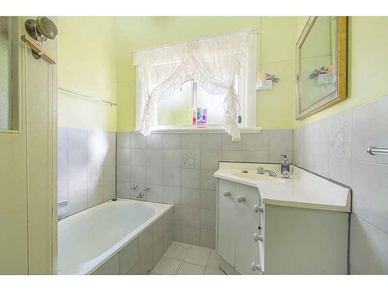 6 Swinden Street, Riverton SA 5412