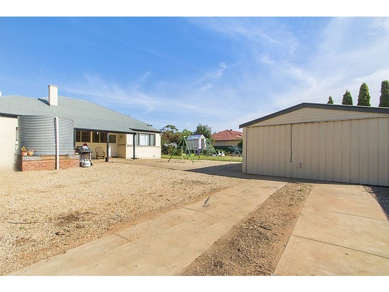 6 Swinden Street, Riverton SA 5412