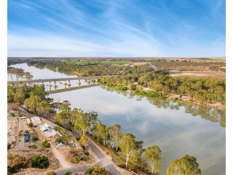 1-5 THE PARADE, Blanchetown SA 5357