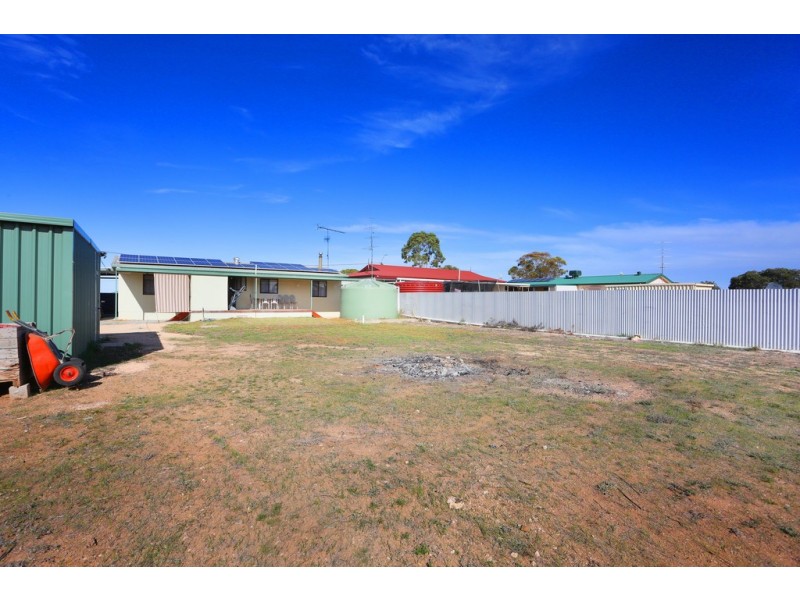 6 Rider Street, Blanchetown SA 5357