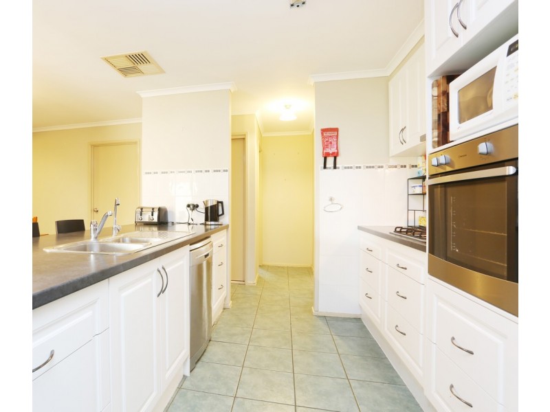 17 WHITELAWS COURT, Angle Vale SA 5117