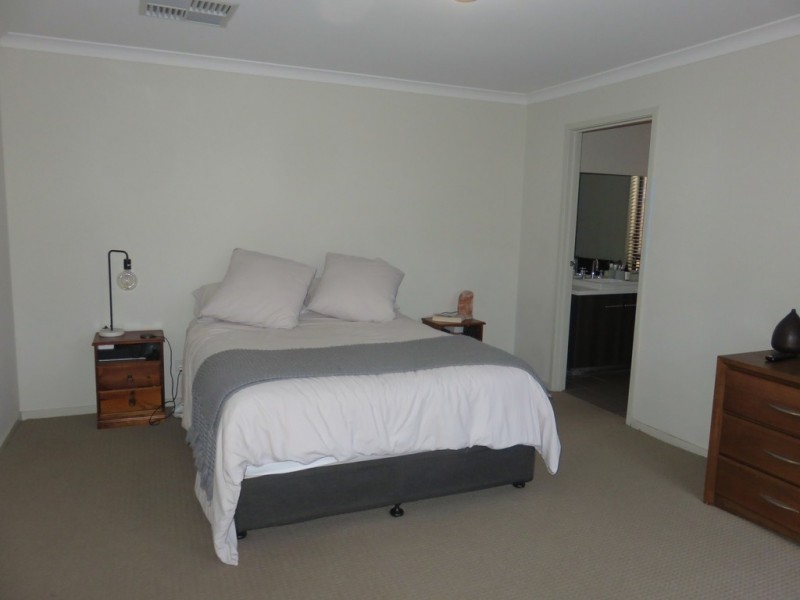 46 ARCADIA DRIVE, Smithfield SA 5114