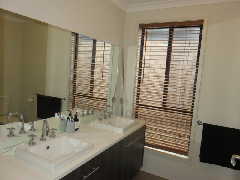 46 ARCADIA DRIVE, Smithfield SA 5114